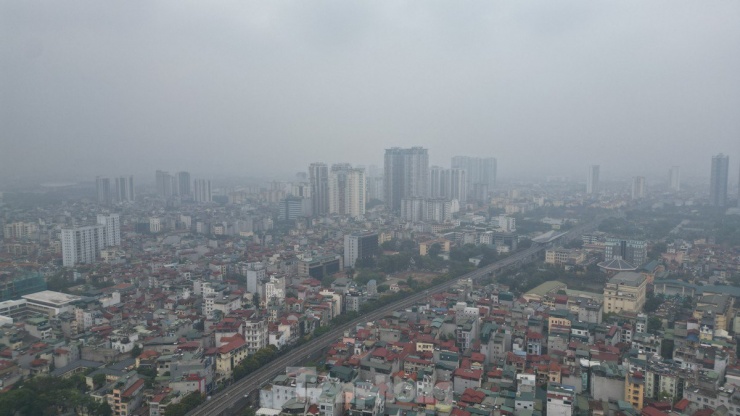 Sương mù đậm đặc, AQI cao bao phủ Hà Nội, người dân cần cẩn trọng