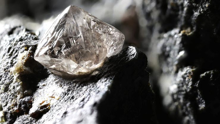 Các nhà khoa học có bước đột phá trong việc tạo ra kim cương.