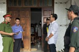 Tin tức trong ngày - Thủ đoạn bảo kê cho 'sa tặc' của Phó Giám đốc Trung tâm quỹ đất ở Bình Thuận