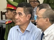 Tin tức trong ngày - Luật sư đề nghị đổi tội danh cựu Chủ tịch UBND tỉnh Lào Cai Doãn Văn Hưởng
