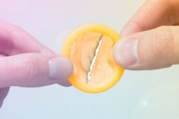 Sức khỏe đời sống - Bao cao su chỉ an toàn khi dùng đúng cách, liệu bạn có biết những điều này?