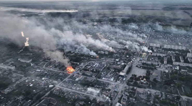 Thị trấn Vovchansk ở vùng Kharkiv là một trong những nơi xảy ra giao tranh ác liệt nhất hiện nay.
