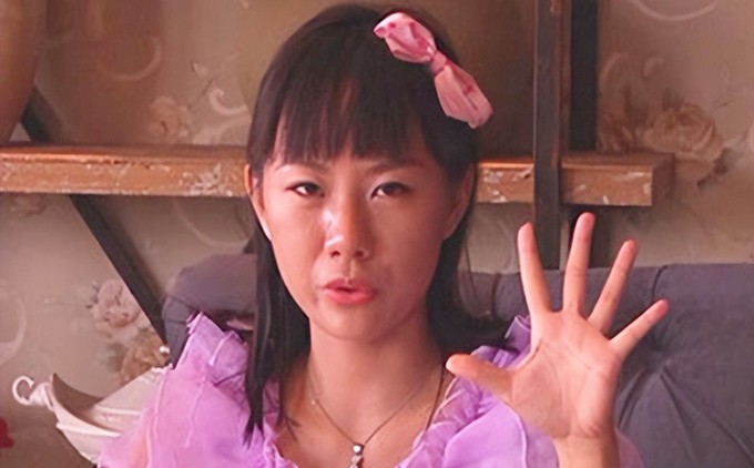 Chu Lan Quân khi xuất hiện trong chương trình "Hẹn hò để chiến thắng" của Đài truyền hình tỉnh Giang Tô năm 2014. Ảnh: sohu