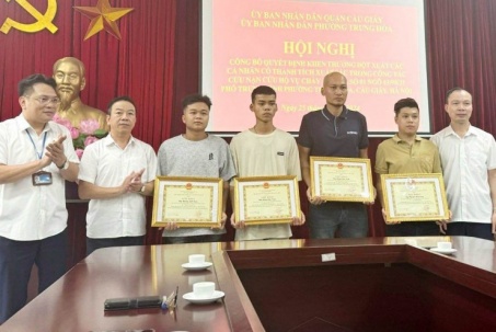 Thủ tướng gửi thư khen 4 “người hùng” cứu người trong vụ cháy nhà trọ ở Hà Nội