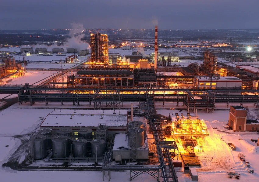 Nhà máy lọc dầu Lukoil-Nizhegorodnefteorgsintez do công ty năng lượng đa quốc gia OAO Lukoil của Nga vận hành tại TP Nizhny Novgorod (Nga). Ảnh: Andrey Rudakov/BLOOMBERG/GETTY IMAGES