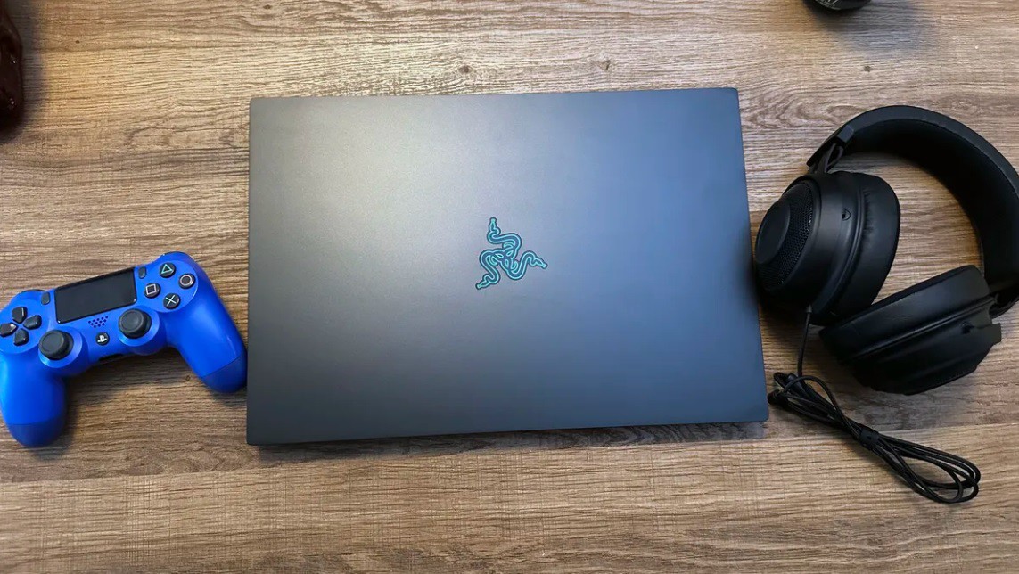 Razer Blade 16 2024.