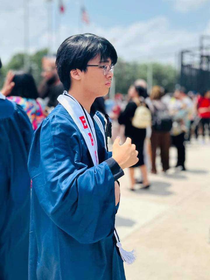Con trai Lam Trường tốt nghiệp trung học tại Mỹ - 2