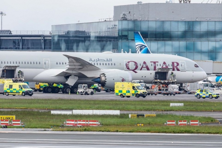 Máy bay gặp nhiễu động của Qatar Airways hạ cánh xuống sân bay Dublin (Ireland), hôm 26-5. Ảnh: IRISH INDEPENDENT