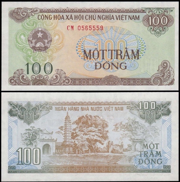 Năm 2003, tiền polymer chính thức xuất hiện ở Việt Nam, có giá trị lưu hành ngang với những đồng tiền giấy cũ. Tờ tiền giấy có mệnh giá nhỏ nhất đang lưu hành ở Việt Nam là tờ 100 đồng, được phát hành năm 1991. Ảnh: Shop tiền