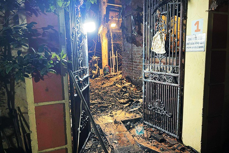 Cảnh sát hướng dẫn kỹ năng thoát nạn khi xảy ra cháy nhà ở kết hợp kinh doanh