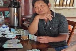 An ninh - Xã hội - Bắt quả tang đối tượng cưỡng đoạt 500 triệu đồng của nguyên Bí thư, chủ tịch xã ở Hà Nội