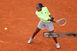 Rực lửa tennis Roland Garros ngày 2: Gauff thắng dễ, bạn thân Lý Hoàng Nam thua chóng vánh