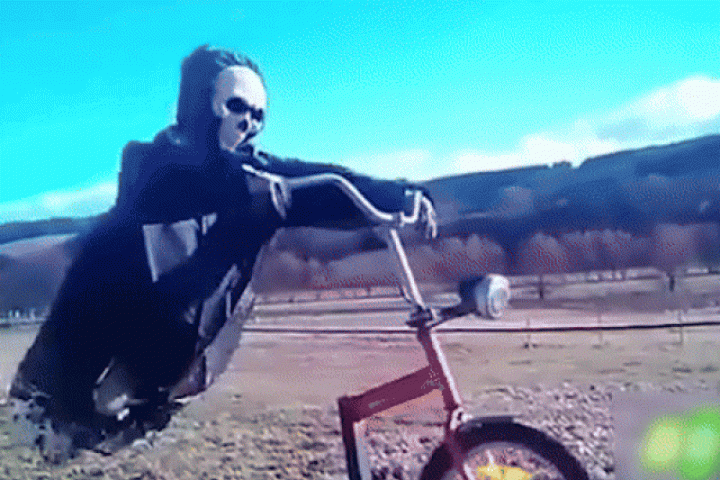 Phi thường - kỳ quặc - Thần chết giúp nông dân đuổi chim chuột