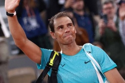 Nadal "tâm phục khẩu phục" Zverev, thừa nhận khó tái xuất Roland Garros