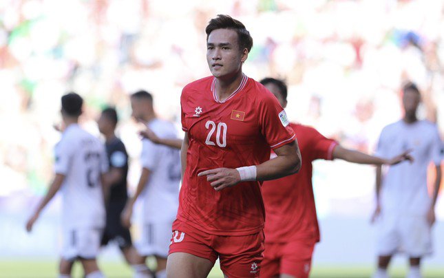 Việt Anh bỏ lỡ trận đấu với Philippines