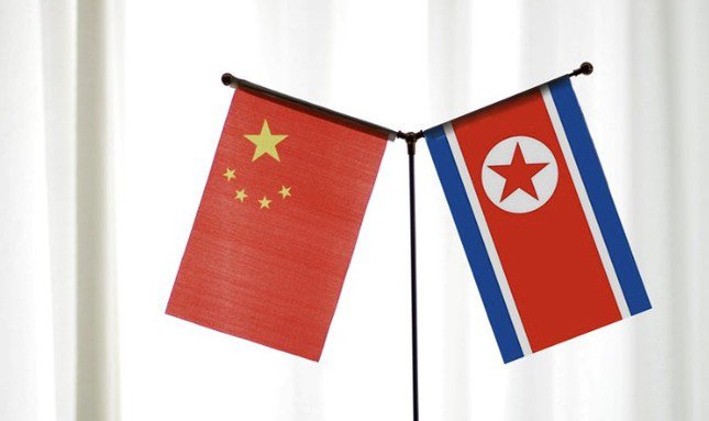 Quốc kỳ Trung Quốc và Triều Tiên. (Ảnh: Global Times)
