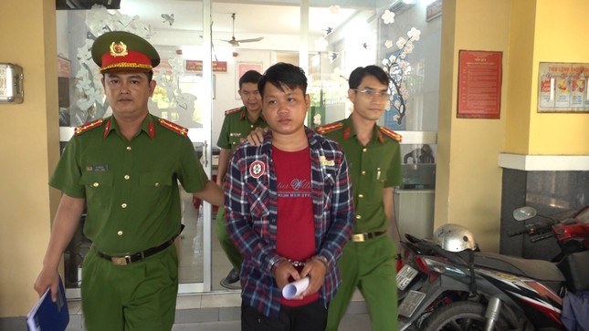 Cơ quan Công an thi hành lệnh bắt đối với Nguyễn Quang Linh