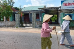 Tin tức trong ngày - Bán đất công trái quy định, 16 cán bộ ở Quảng Nam bị kiểm điểm, kỷ luật