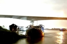 An ninh - Xã hội - Mật phục lúc rạng sáng bắt “cát tặc” ở sông Hồng