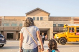 Công nghệ thông tin - 5 giải pháp để tránh quên học sinh trên xe đưa đón