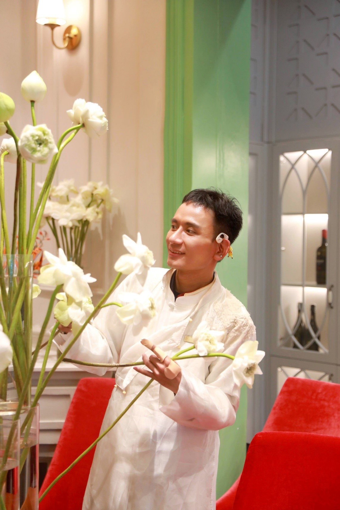 Nghệ nhân hoa Hoàng Khánh gắn bó với hoa từ khi còn nhỏ