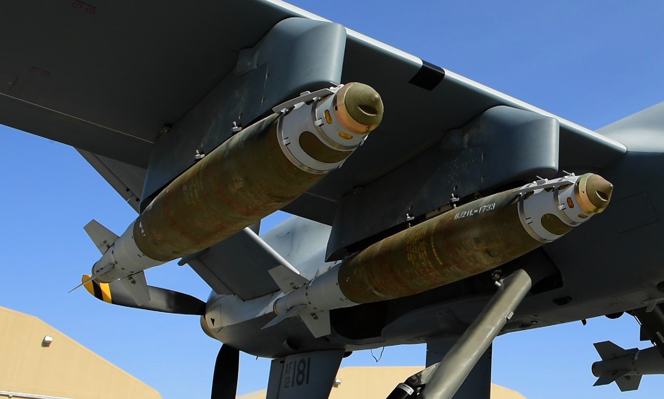 Sức mạnh bom thông minh JDAM- ER có khả năng tấn công mục tiêu chính xác - 1