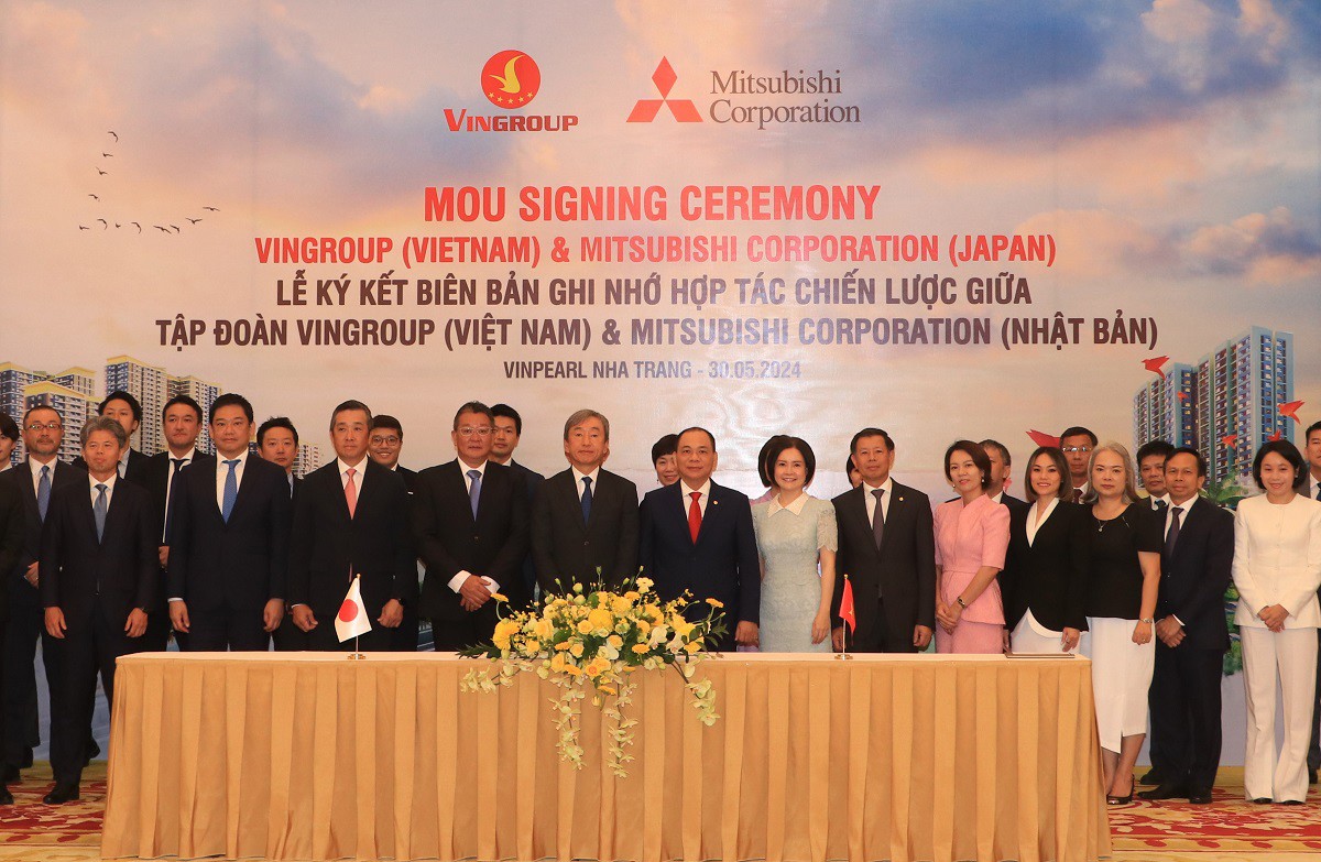 Lãnh đạo Tập đoàn Mitsubishi Corporation, Lãnh đạo Tập đoàn Vingroup và các công ty thành viên tại Lễ ký kết biên bản ghi nhớ (MoU) hợp tác chiến lược toàn diện.