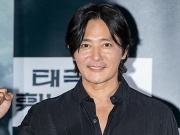 Đàn ông - Jang Dong Gun trông khác lạ ở tuổi 52