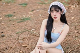 Hot girl dân tộc Nùng diện bodysuit gợi cảm trong bộ ảnh "nàng Lolita giữa rừng"