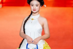 Thời trang - Mẫu teen Maika Ngọc Khánh diện đầm cảm hứng từ yếm tại LHP Cannes