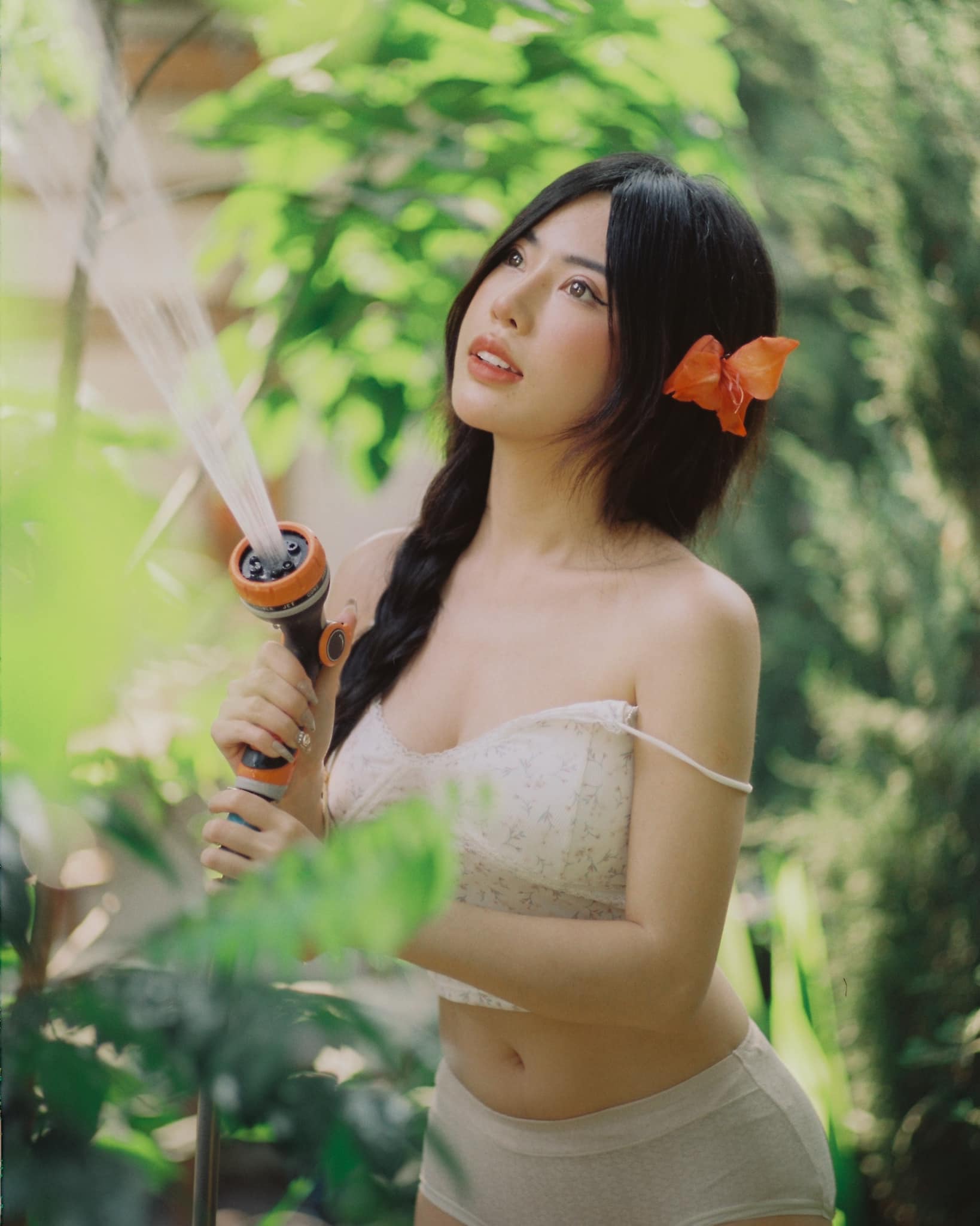 Hot girl dân tộc Nùng diện bodysuit gợi cảm trong bộ ảnh "nàng Lolita giữa rừng" - 5