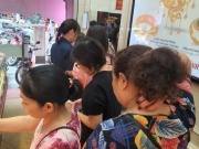 Kinh doanh - Giá vàng "giảm sốc", cửa hàng chỉ bán 30 phút, nhiều người chen chân "chớp cơ hội" mua vàng