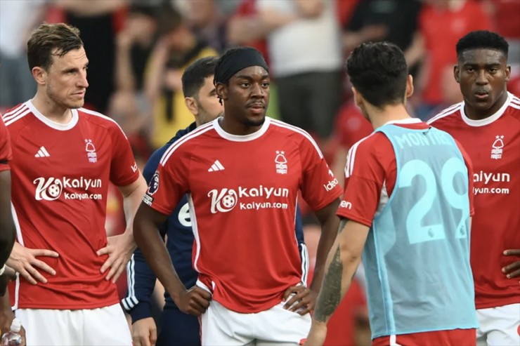 Những đội như Nottingham Forest sẽ khó có cơ hội thi đấu ở giải cao nhất nước Anh hơn khi Premier League đối mặt nguy cơ giảm xuống 18 đội. ẢNH: REX