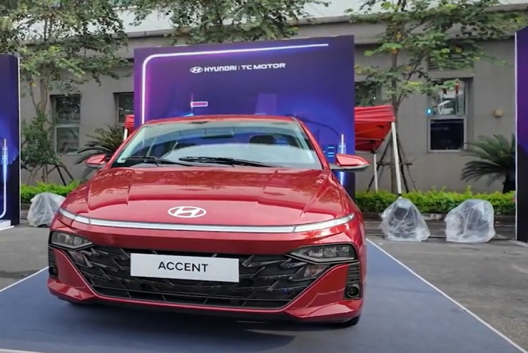 Cận cảnh 2024 Hyundai Accent mới tinh, giá từ 439 triệu đồng - 12
