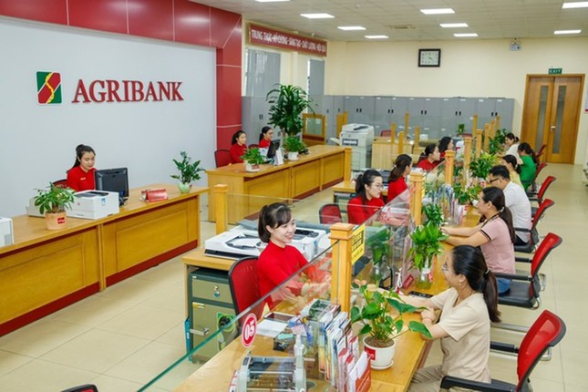 4 ngân hàng quốc doanh bán vàng tại một số chi nhánh ở Hà Nội và TPHCM.