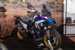 Siêu môtô 2024 BMW Motorrad R1300GS trình làng, giá hơn 756 triệu đồng