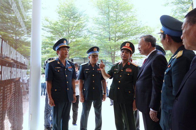 Chuyến thăm, kiểm tra của Chủ tịch nước Tô Lâm tại Quân chủng Phòng không - Không quân