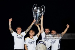Real Madrid ăn mừng vô địch Cúp C1: Gần nửa triệu fan đổ ra đường chung vui