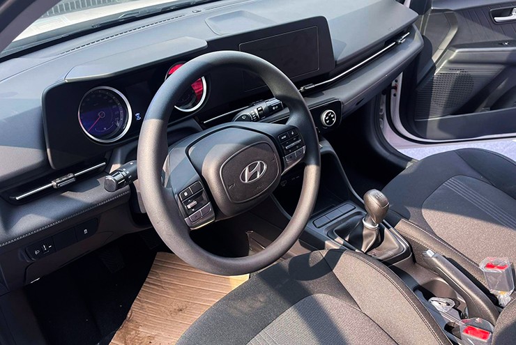Chi tiết Hyundai Accent mới phiên bản MT, có giá bán 439 triệu đồng - 10
