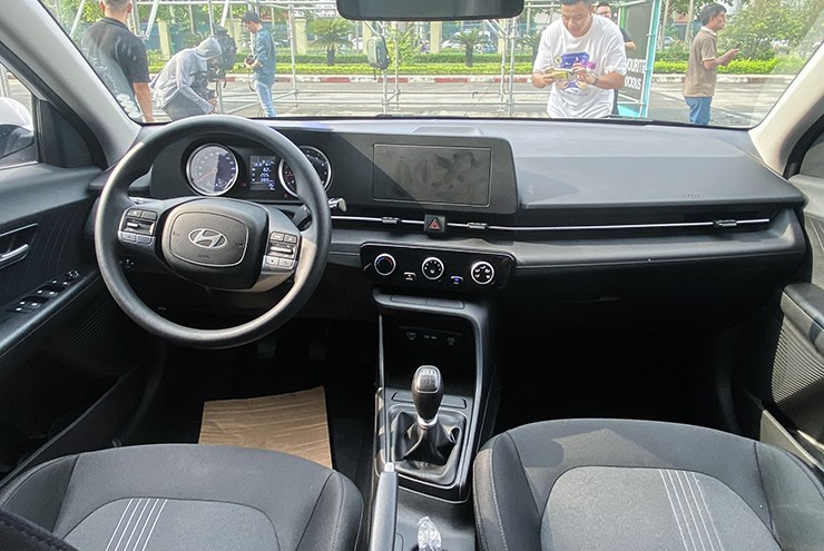Chi tiết Hyundai Accent mới phiên bản MT, có giá bán 439 triệu đồng - 8