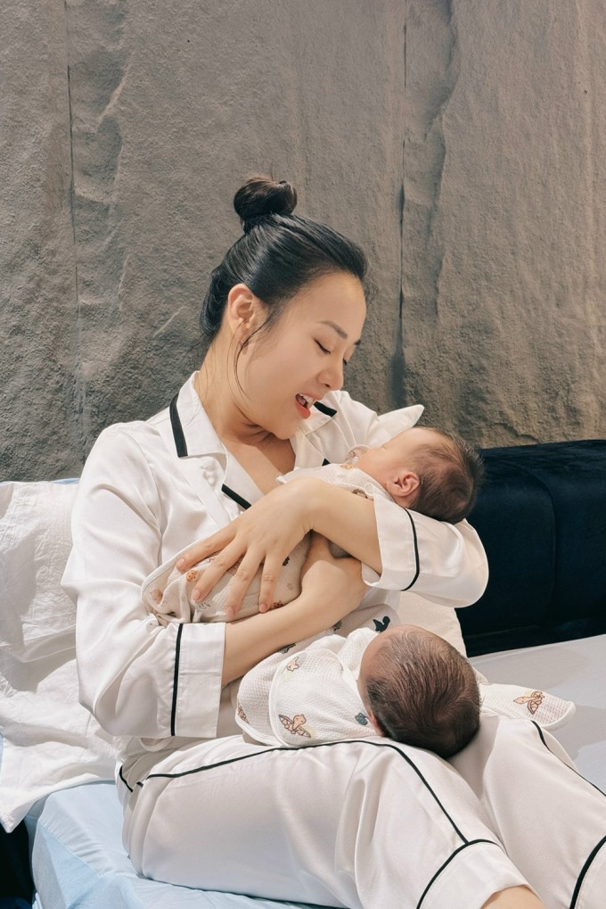 Phương Oanh: &#39;Tôi u mê con không lối thoát&#39; - 1