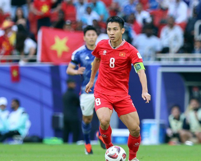 Hùng Dũng đeo băng đội trưởng tuyển Việt Nam ở Asian Cup 2023