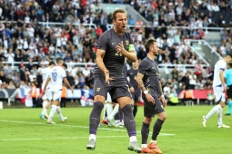 Bóng đá - ĐT Anh thắng đậm: Kane vượt Ronaldo &quot;béo&quot;, HLV Southgate phá mốc 30 năm