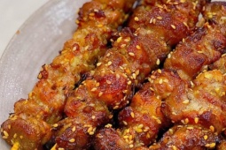 Ẩm thực - Lộ 'bí kíp' làm món thịt xiên nướng thơm ngon, mềm ngọt chứ không bị khô cứng