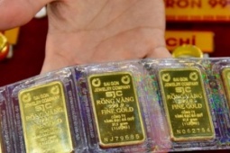 Kinh doanh - Chủ tịch UBND TP HCM chỉ đạo SJC đảm bảo gia công vàng miếng, bình ổn thị trường