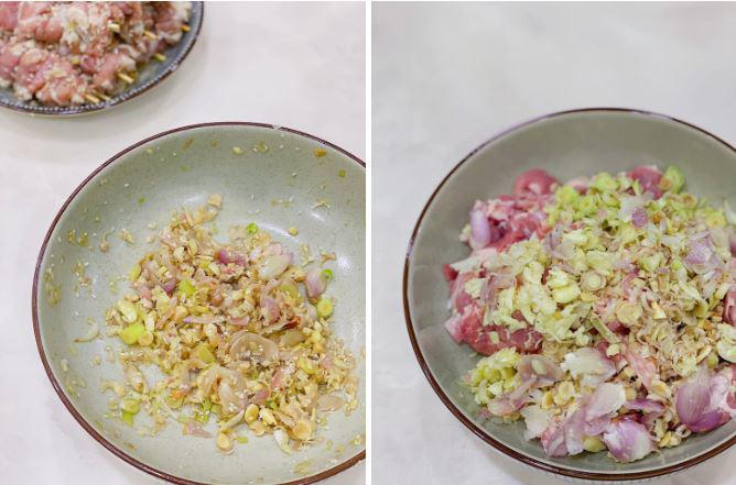 Ướp thịt với các loại gia vị trong vòng khoảng 4 tiếng để thịt được ngấm đều các loại gia vị. (Ảnh: NVCC)