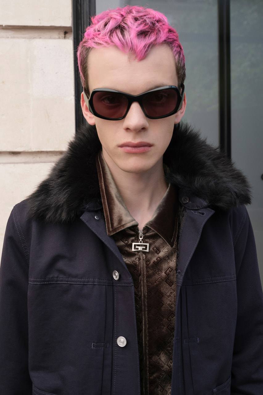 Givenchy Resort 2025 tràn ngập kiểu mặc punk sang trọng - 4