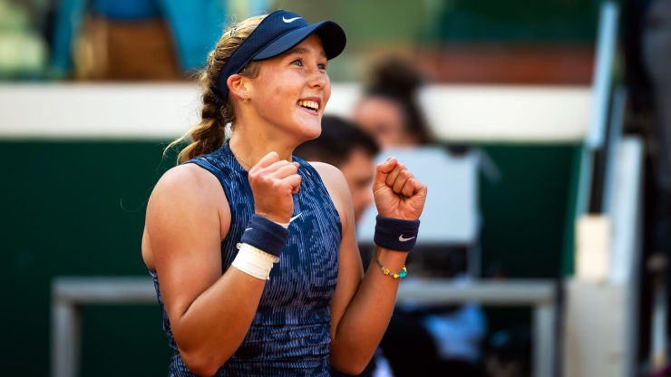 Andreeva "học lỏm" Djokovic để biến áp lực thành động lực, lần đầu giành vé tứ kết Roland Garros