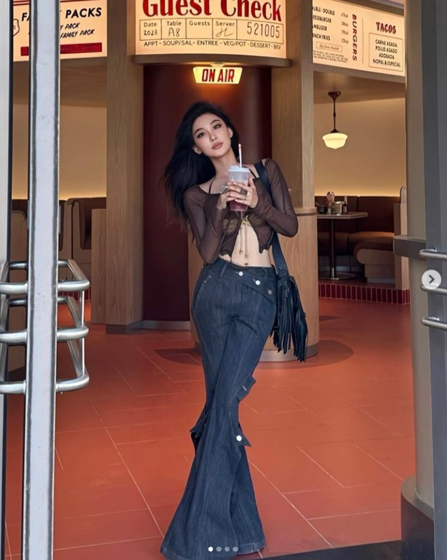 Nhà thiết kế thời trang có body “cháy” hơn người mẫu - 9