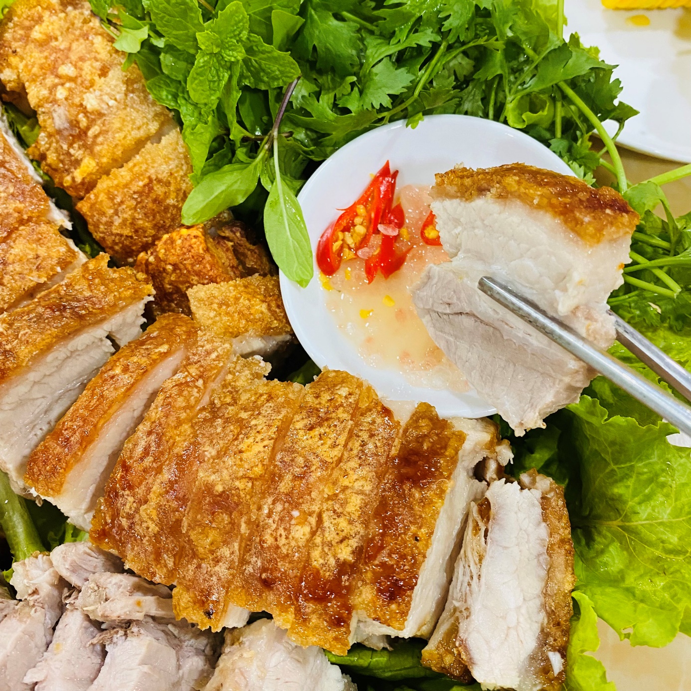 Cách làm heo quay giòn bì với thịt ba chỉ ngon và muối - 5